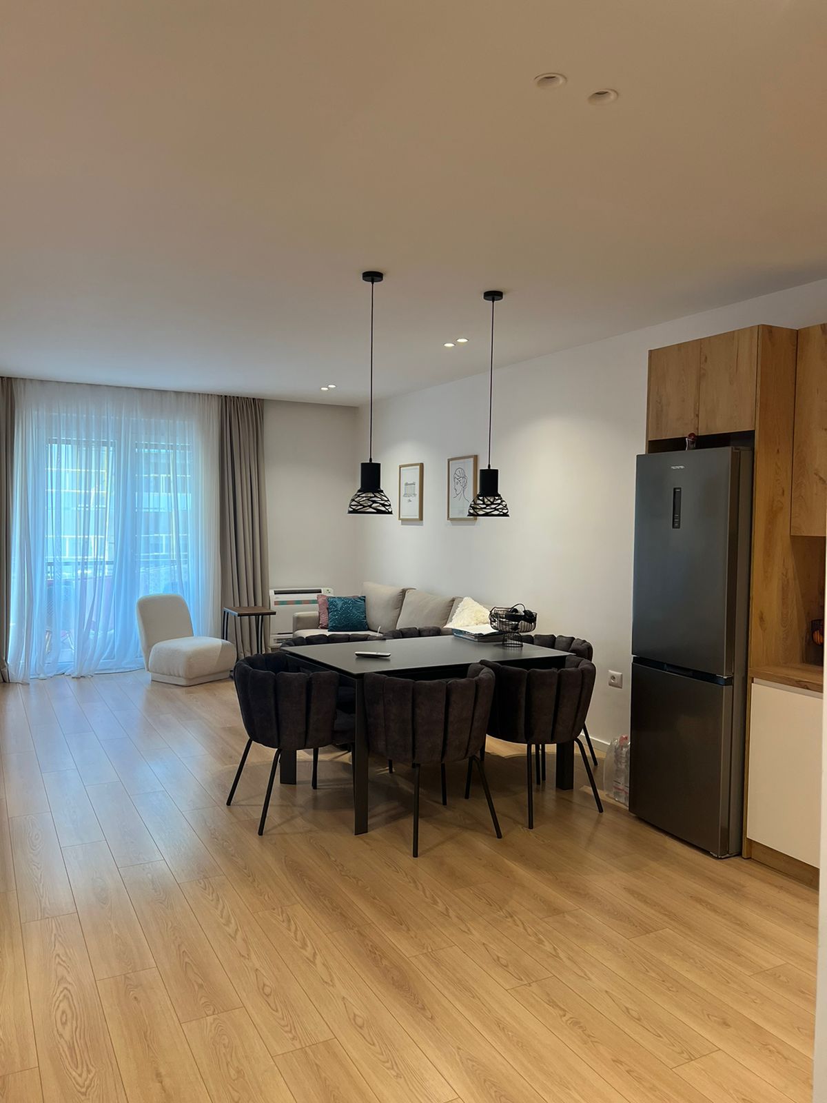 APARTAMENT PER SHITJE 2+1+2 TEK LIQENI THATE (D8142A-58)