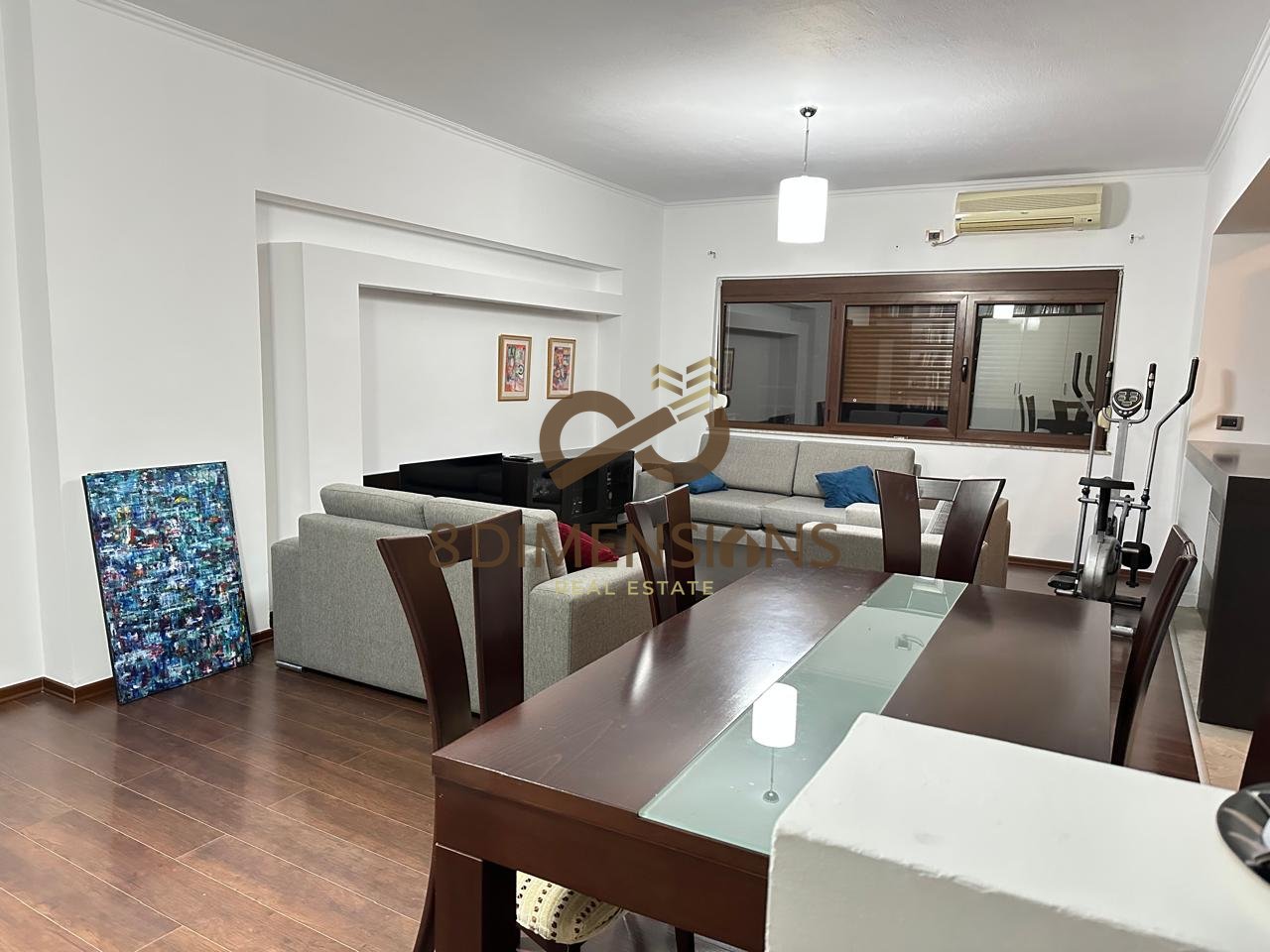 Jepet me qera Apartament 2+1 ne Rruge te Elbasanit prane Shkolles Se Mesme Gjuhet e Huaja  (D8242A-95)