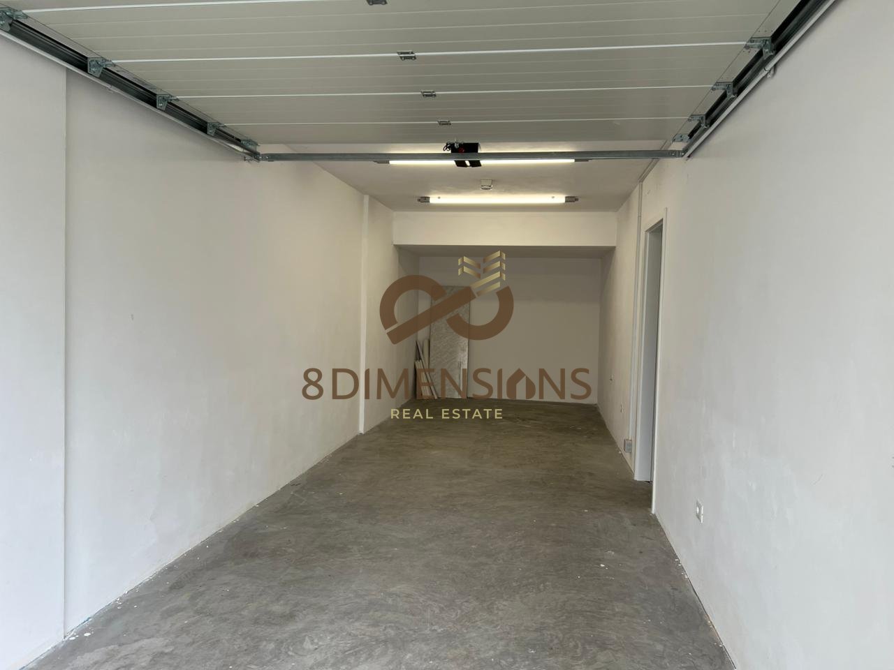 Jepet Vile me Qera pane Liqenit te Farkes (D829A-7)