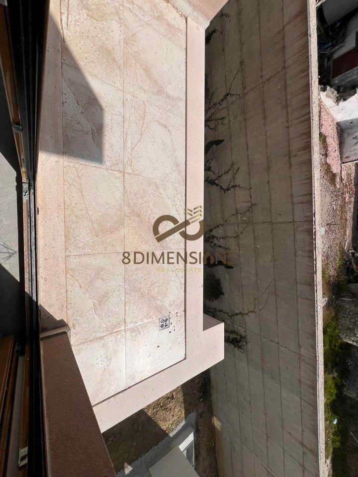 Vile në shitje pranë TEG – në një nga rezidencat më elitare  (D819A-10)