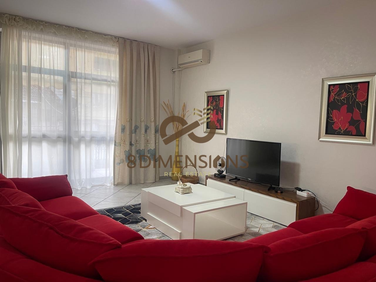 Jepet me qera Apartament 2+1+Parking prane Shkolles se Kuqe tek Rruga  Qemal Stafa  (D8242A-105)