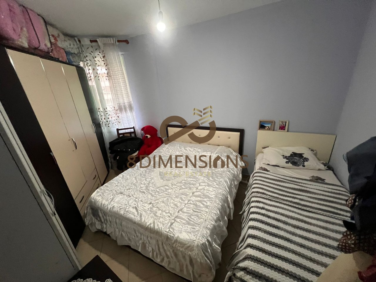Shitet Apartament ne Astir prane Bar Univers (D8141A-55)