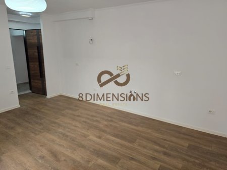 Okazzion!! Apartament 1+1 ne shitje tek Ish Tregu Elektrik ne Tirane (ID D8141Z-13)