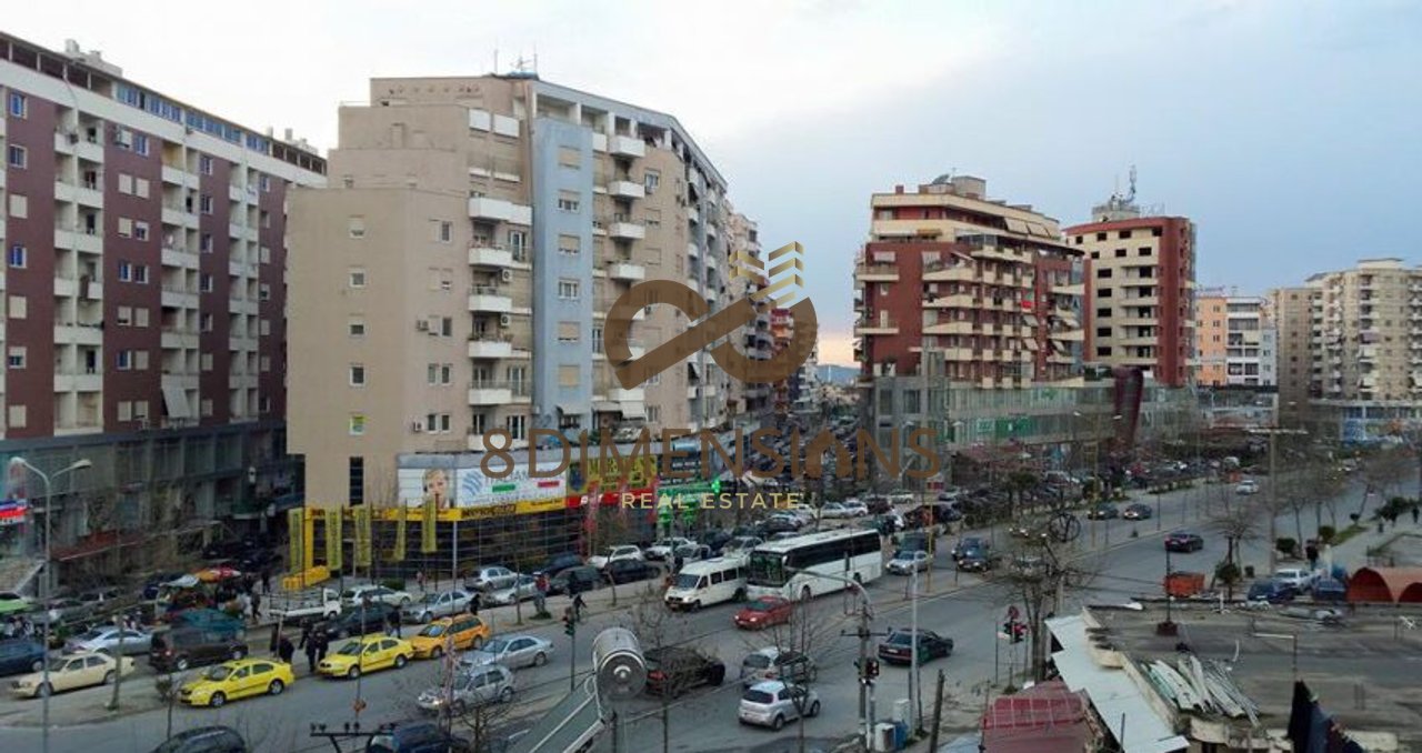 Shitet Apartament 2+1  me hipoteke ne Astir prane Bar Univers ne Pallat te Vitit 2015 (ID D8142A-68 )