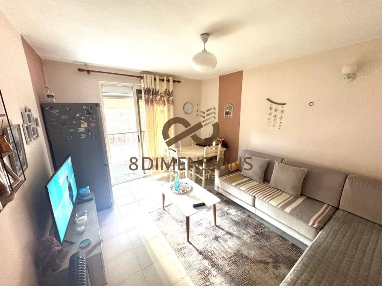 Apartament 2+1 per shitje ne bllok, prane librit universitar (ID D8142Z-11)