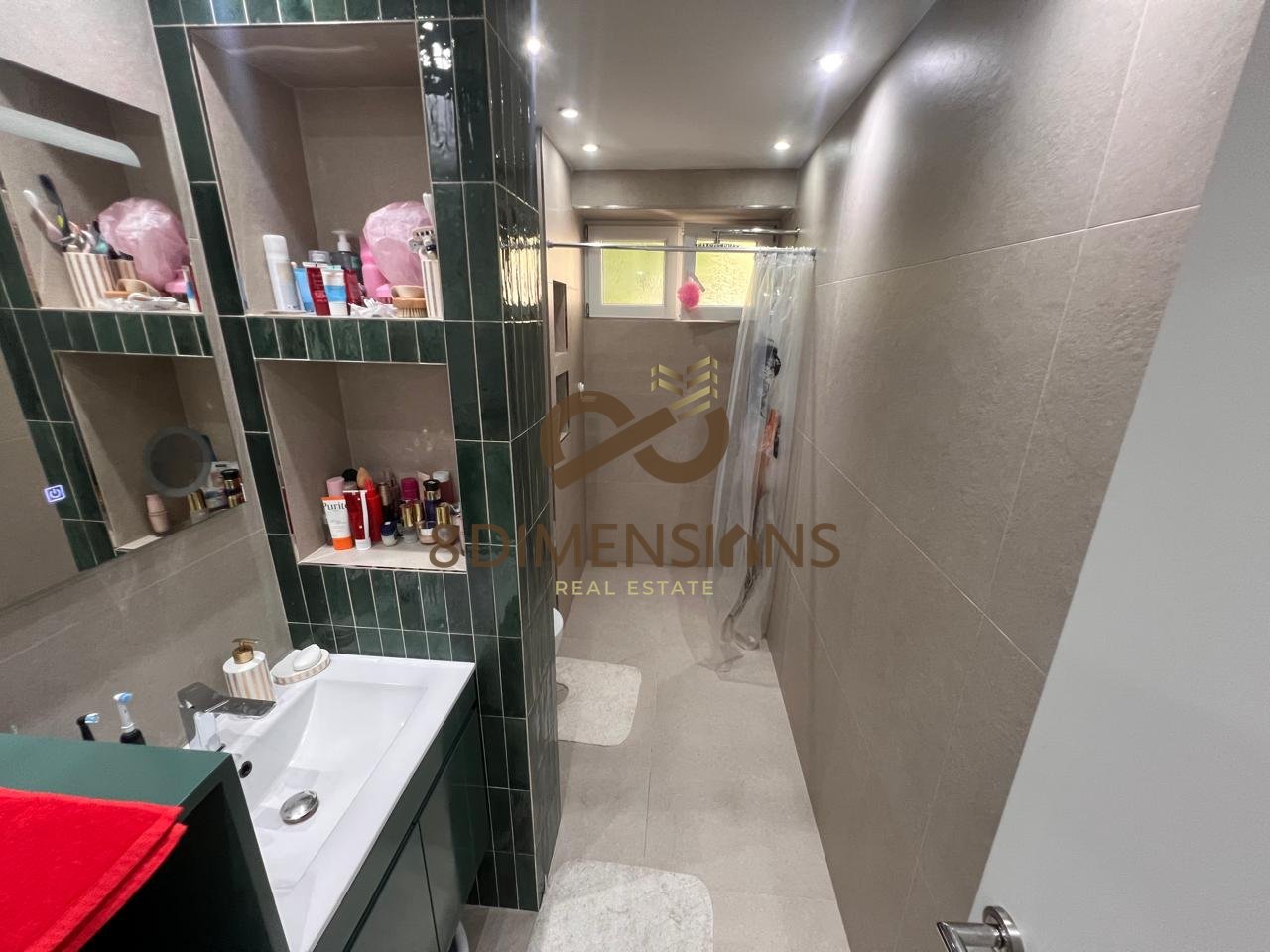 Apartament Luksoz 2+1 ne shitje  tek Brryli  brenda Unaze ne Tirane (ID D8142Z-12 )