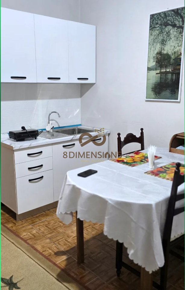 JEPET ME QERA APARTAMENT 1+1 ME KUZHINE ME VETE NE RRUGEN FERIT XHAJKO, PRANE ISH RESTORANT DURRESIT (D8241Z-40)