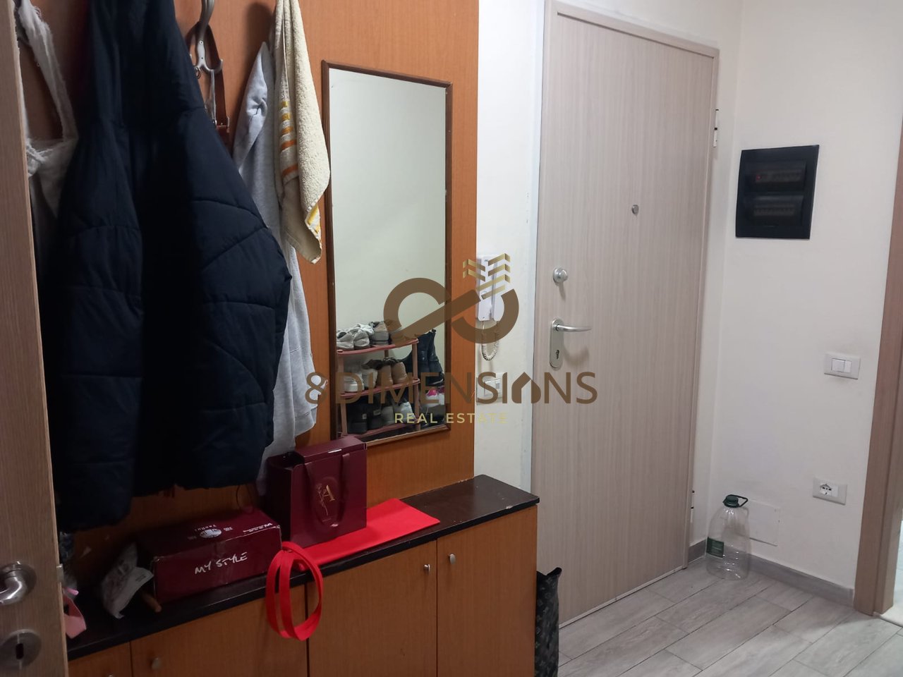 Vendesi appartamento 2+1 in Via Teodor Keko vicino all'Hotel Marinaj (D8142A-74)