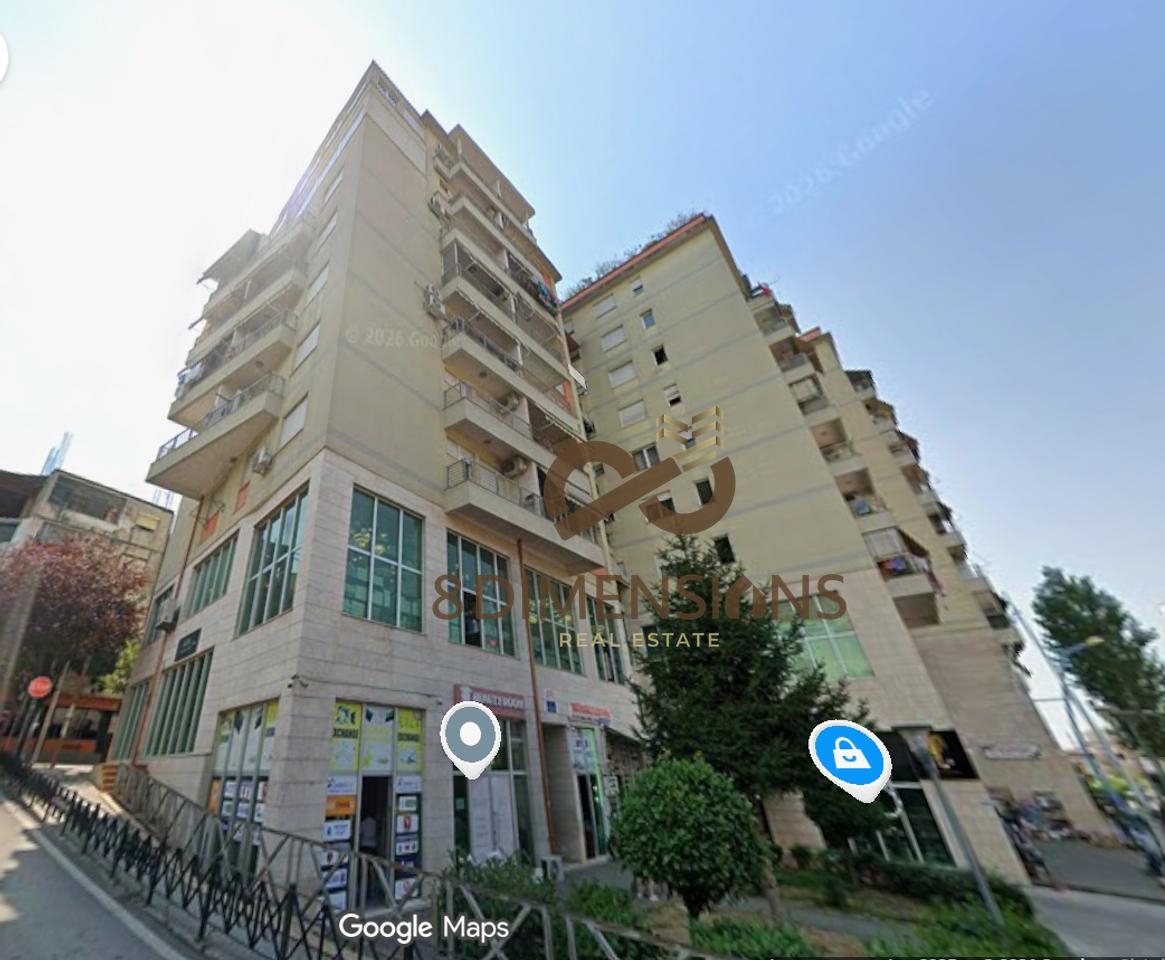 Shitet apartament 2+1+2 tualete tek Tregu Elekrik,prane Pedonales D8142Z-28