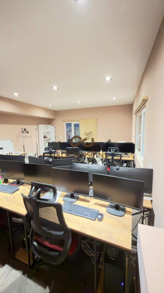 Office Space for Rent – Paris Commune, near Kristal Center in Tirana( ID D828A-44 )
