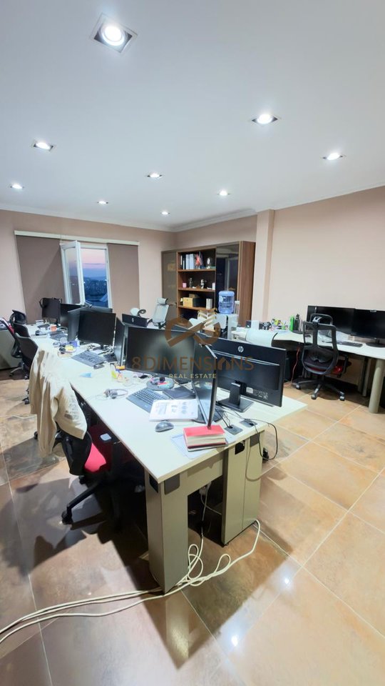 Office Space for Rent – Paris Commune, near Kristal Center in Tirana( ID D828A-44 )