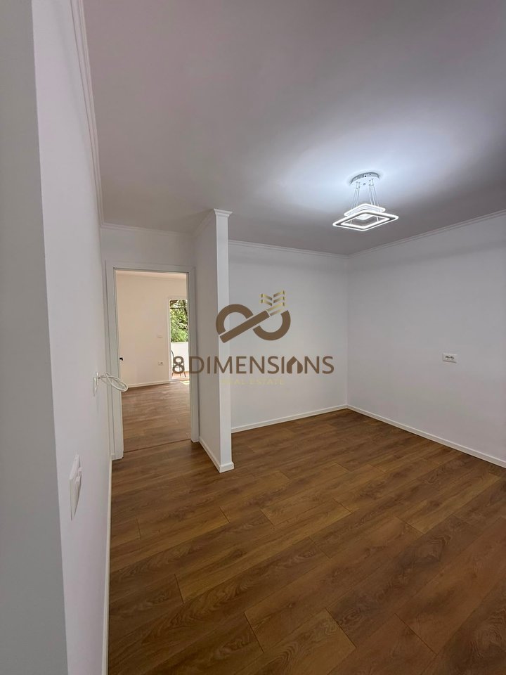 Apartment 1+1 totally renovated for sale in the Xhamllik Area, Tirana (ID D8141Z-29)