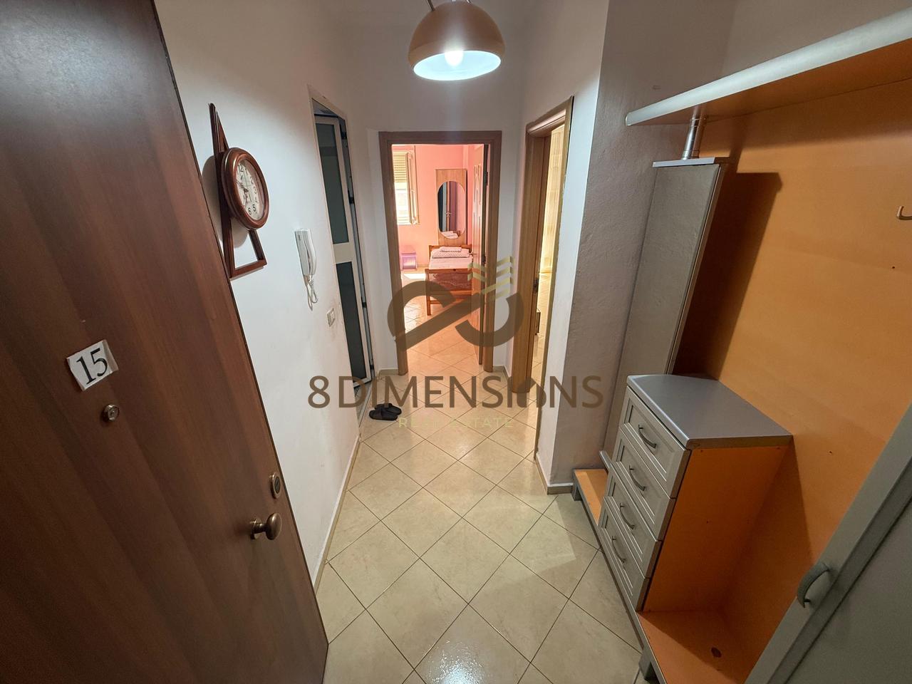 JEPET ME QERA APARTAMENT 1+1 PRANE RESTORANT FRESKUT (D8241A-247)