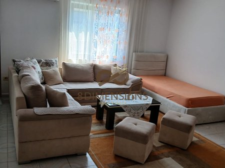 Jepet me qera apartament 1+1 pranë Shkollës “Vasil Shanto”  në Tiranë (ID D8241Z-65)
