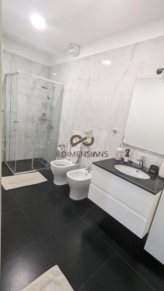 Duplex in affitto in Via 5 Maj, vicino al Condror Center (D8241A-250)