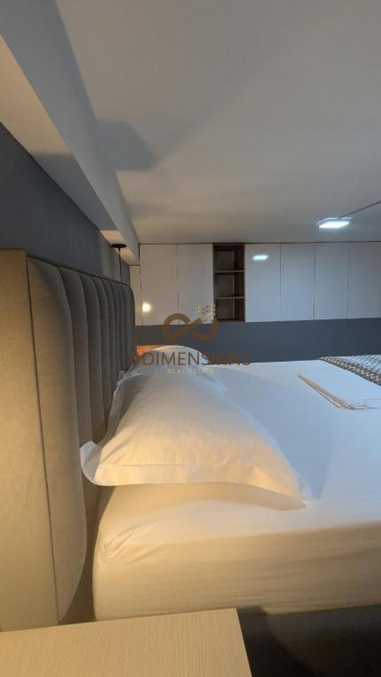 Duplex in affitto in Via 5 Maj, vicino al Condror Center (D8241A-250)
