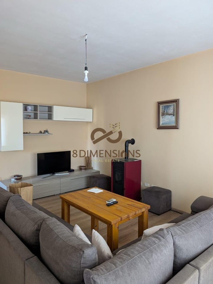 Jepet me qera apartament 2+1 ne zonen e Freskut, ne Tirane (ID D8242A-237)
