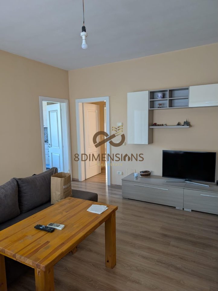 Jepet me qera apartament 2+1 ne zonen e Freskut, ne Tirane (ID D8242A-237)
