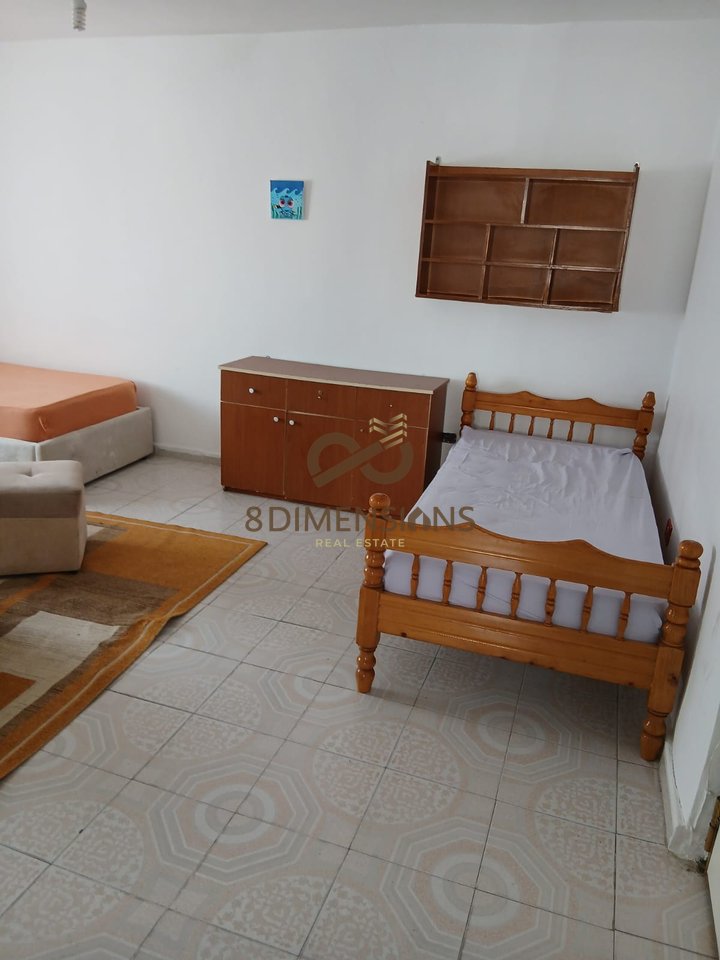 Jepet me qera apartament 1+1 pranë Shkollës “Vasil Shanto”  në Tiranë (ID D8241Z-65)
