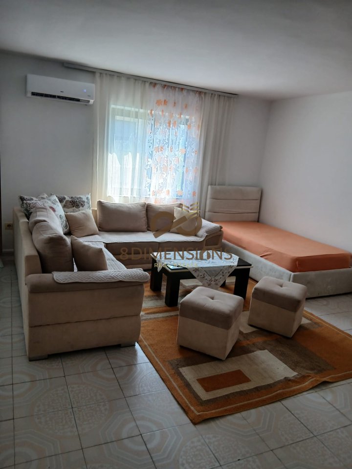 Jepet me qera apartament 1+1 pranë Shkollës “Vasil Shanto”  në Tiranë (ID D8241Z-65)
