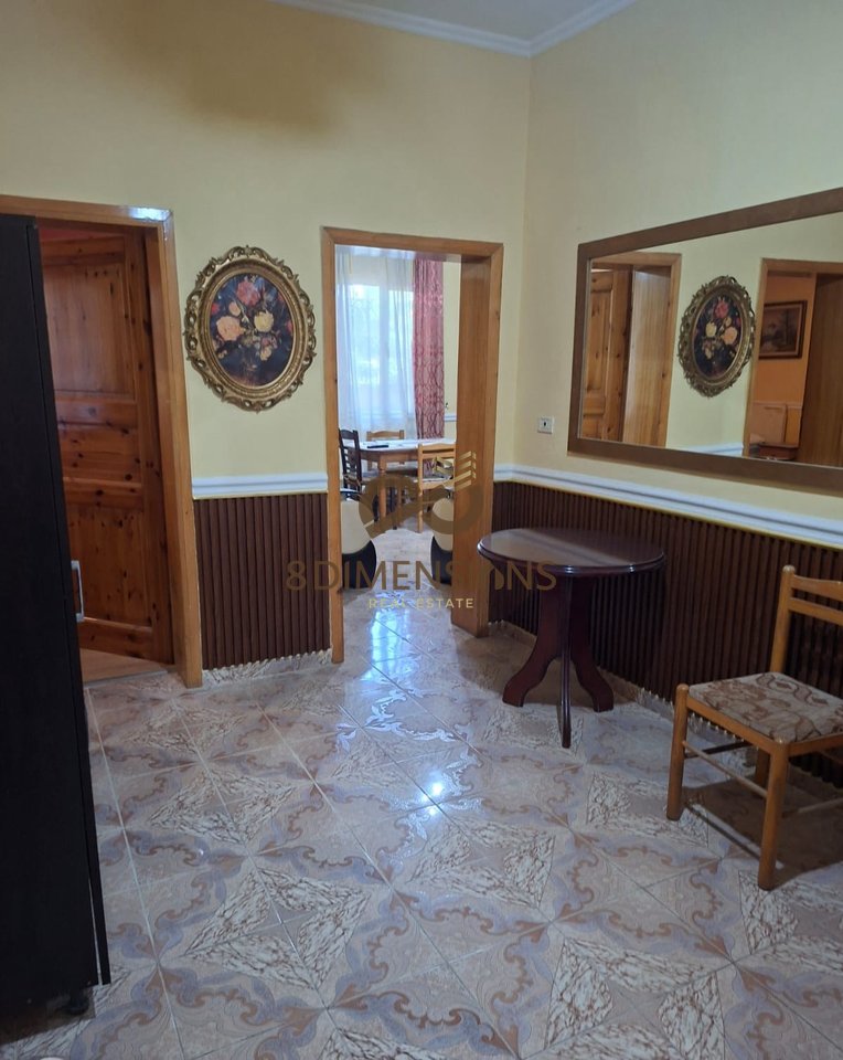 Affittasi appartamento 2+1 presso il Comune di Paristi vicino al Centro Kristali a Tirana (ID D8242A-240 )