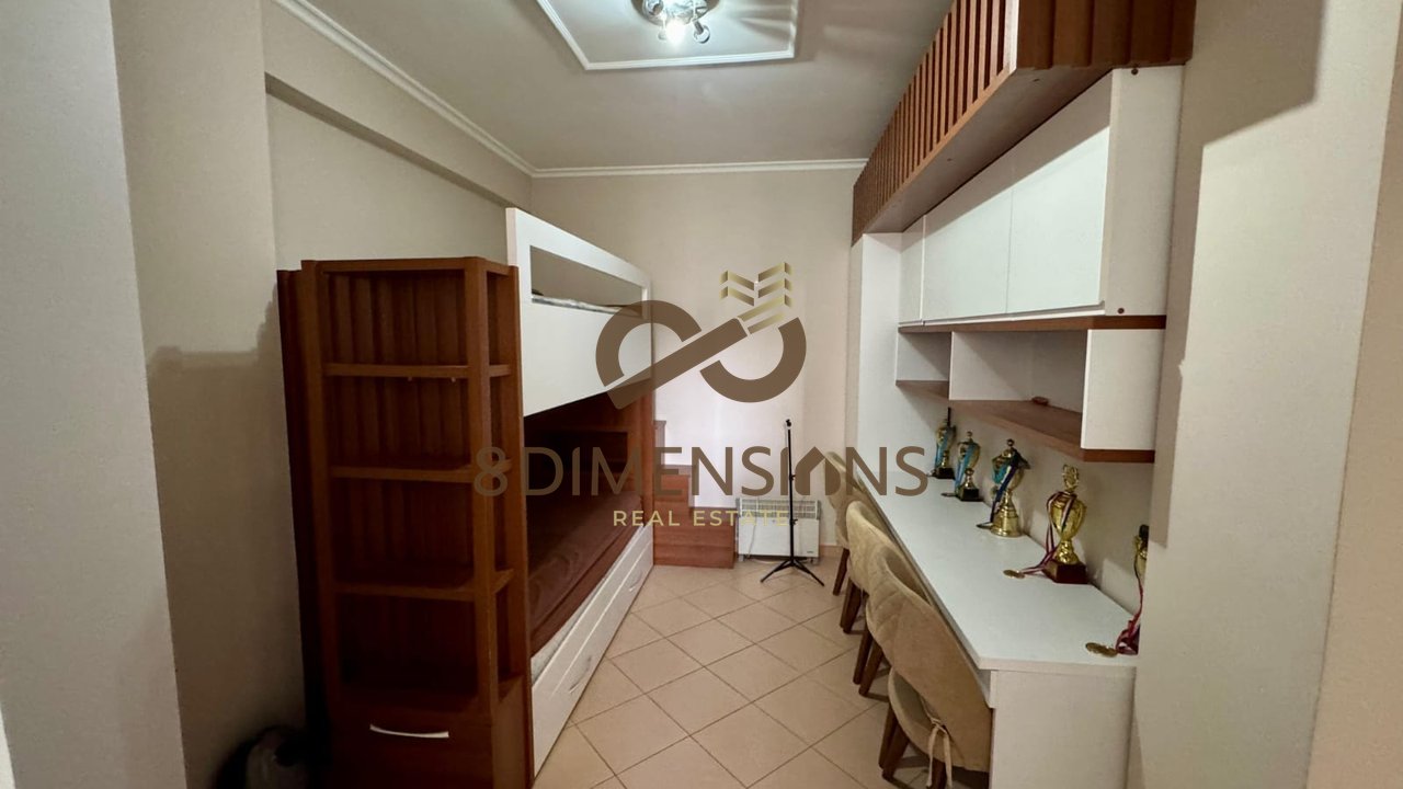 Jepet me qera Apartament 2+1 tek Kodra e Diellit, rruga Bill Clinton D8242A-242