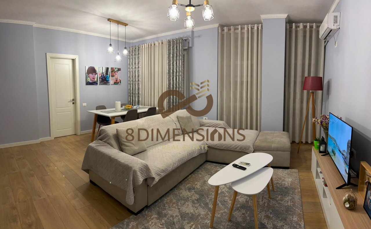 Jepet me qera Apartament 2+1 Tek Komuna e Parisit, prane Parkut Olimpik (D8242A-245)
