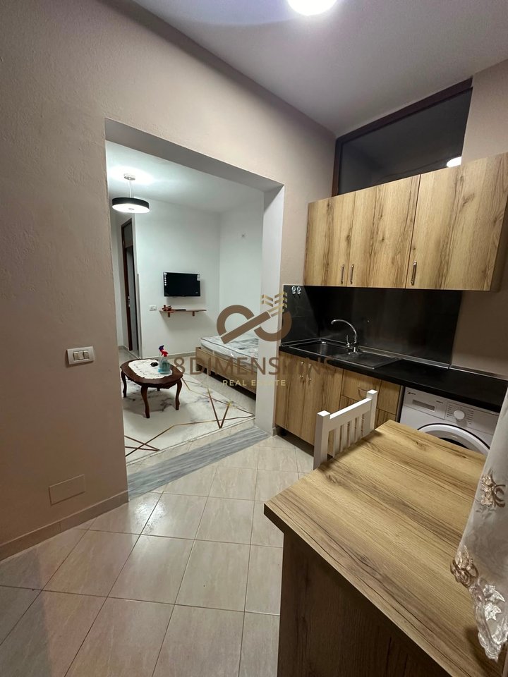 Apartment 1+1 for rent, with an area of 60 m2 in 5 Maj, near Sevasti Qiriazi School D8241A-263