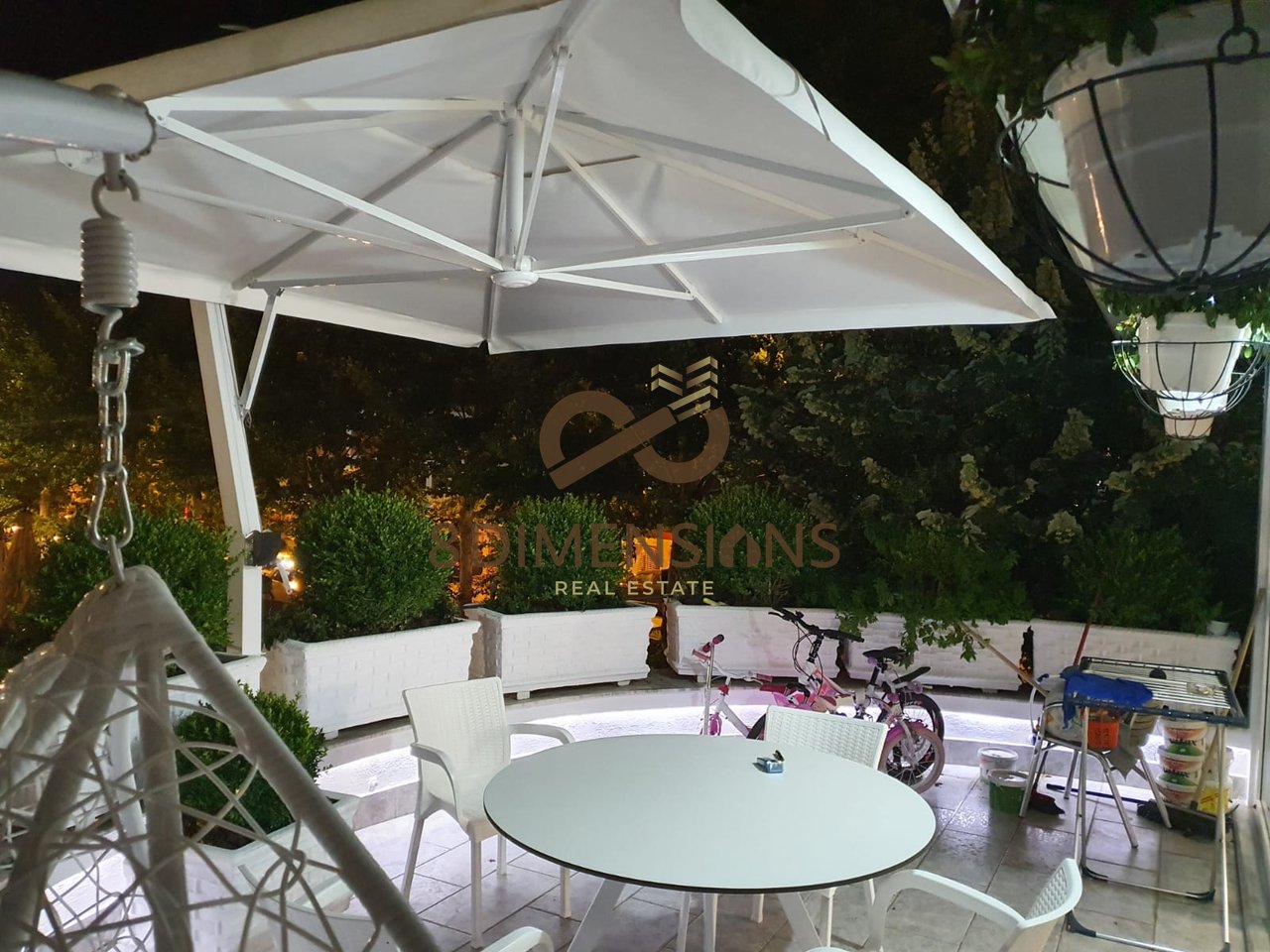 SHITET APARTAMENT I PERSHTATSHEM PER BIZNES! RRUGA KOSOVAREVE D8142A-149