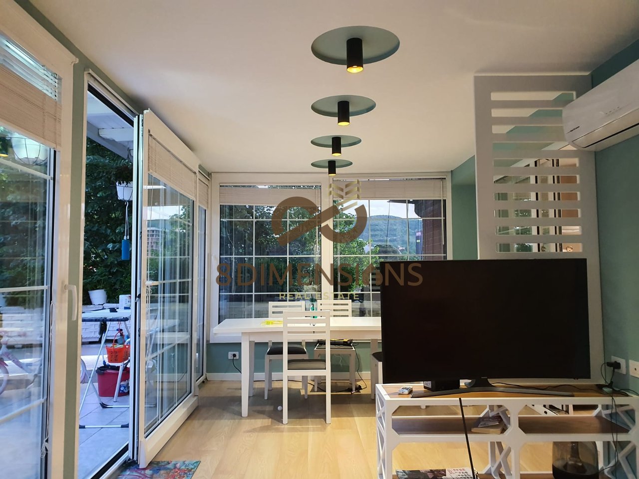 SHITET APARTAMENT I PERSHTATSHEM PER BIZNES! RRUGA KOSOVAREVE D8142A-149