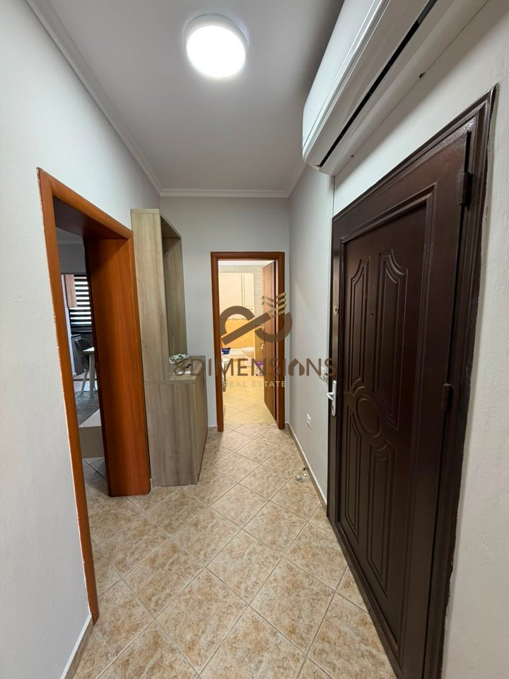 Appartamento 2+1 in affitto in via Duresi - vicino a Colosseo D8242Z-28