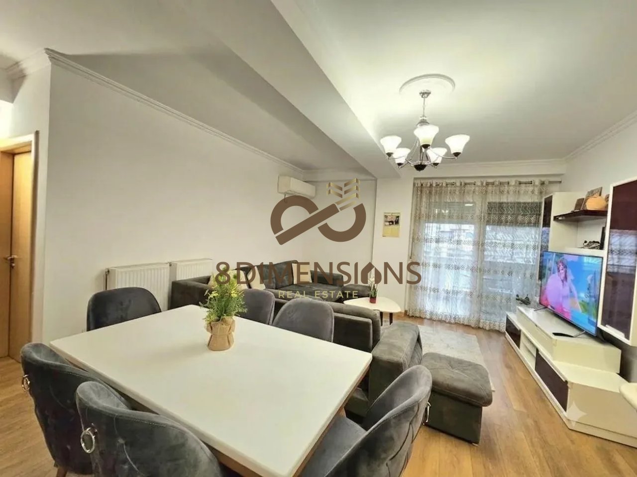 Appartamento 2+1 +Balcone +Posto Auto in affitto vicino al Giardino Botanico - Tirana (ID D8242A-249)