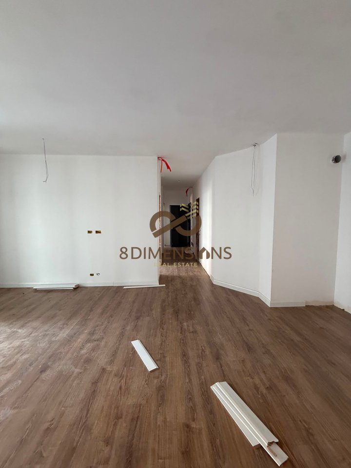 Jepet me qera Ambient Biznesi 2+1+2 në Kompleksin Ndregjoni, pranë Bulevardit të Ri ne Tirane (ID D828A-47)
