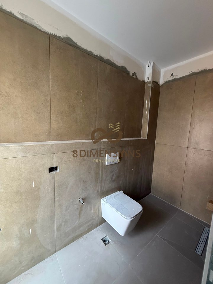 Jepet me qera Ambient Biznesi 2+1+2 në Kompleksin Ndregjoni, pranë Bulevardit të Ri ne Tirane (ID D828A-47)
