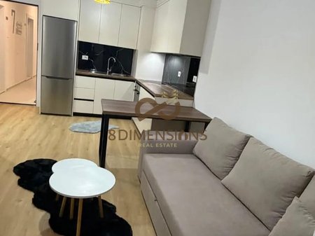 Jepet me qira apartament 1+1, në zonën Ali Demi, pranë Tregut Elektrik, në Kompleksin Kadiu në Tiranë (ID D8241A-272)