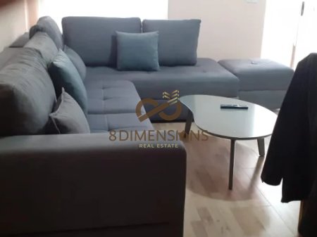 Jepet apartament 2+1 me qera tek qendra Kristal - Komuna Parisit D8242A-255