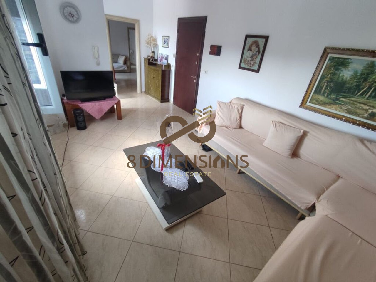 Jepet me qira apartament  në Rrugën Fortuzi  përballë Ministrisë së Drejtësisë, ne Tirane (ID D8242A-260 )