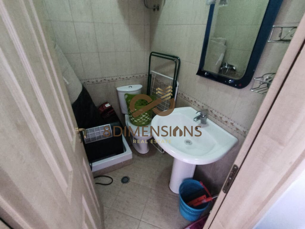Jepet me qira apartament  në Rrugën Fortuzi  përballë Ministrisë së Drejtësisë, ne Tirane (ID D8242A-260 )