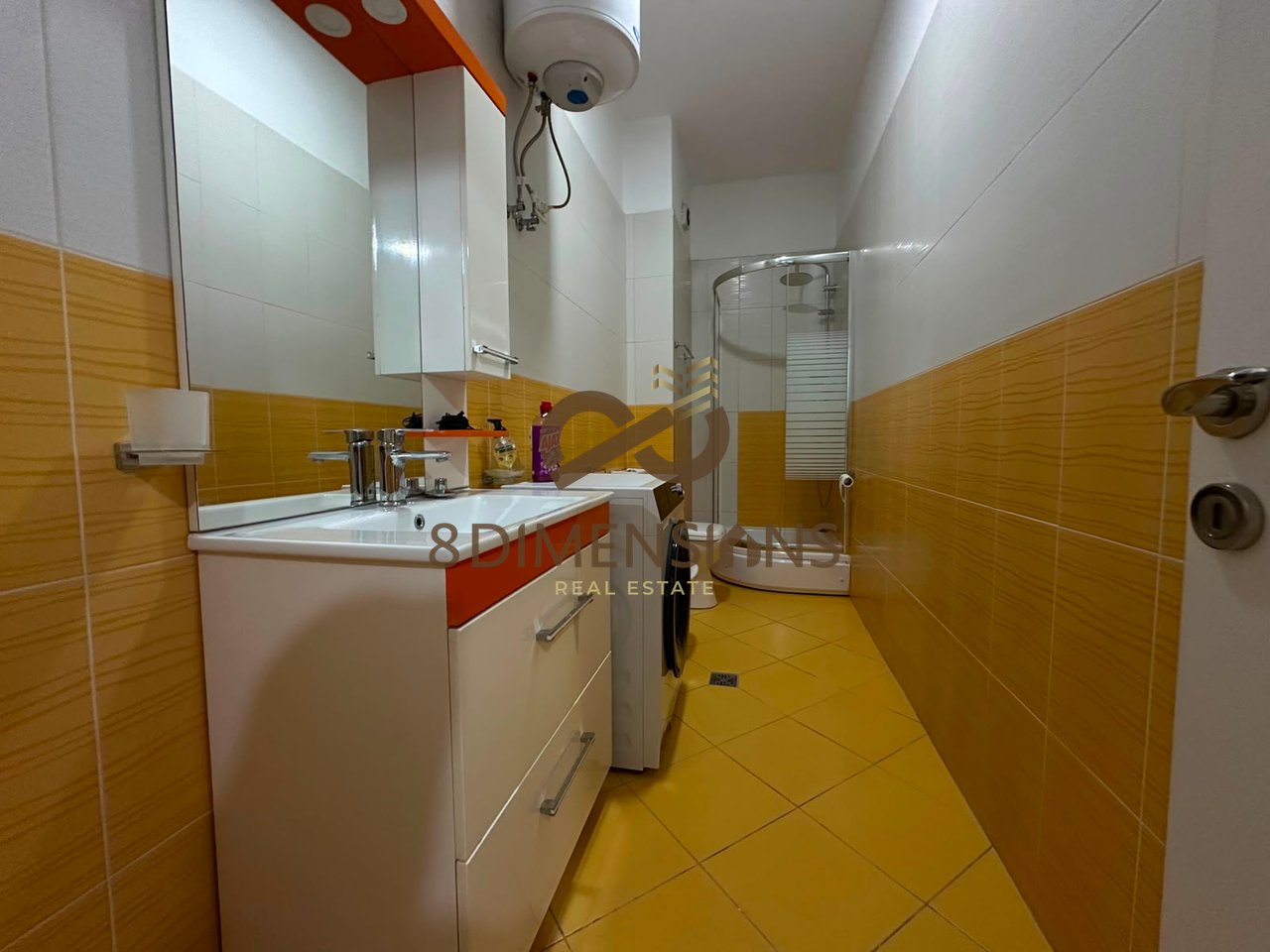 For rent Apartment 2+1+2 at Komuna e Parisit near Kristal center (D8242A-265)