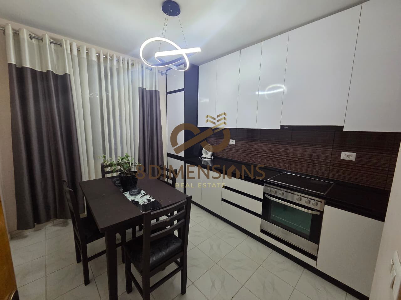 Jepet me qira apartament 1+1, brenda Unazës së Vogël, tek Ish-Restorant Durrësi (ID D8241A-265)