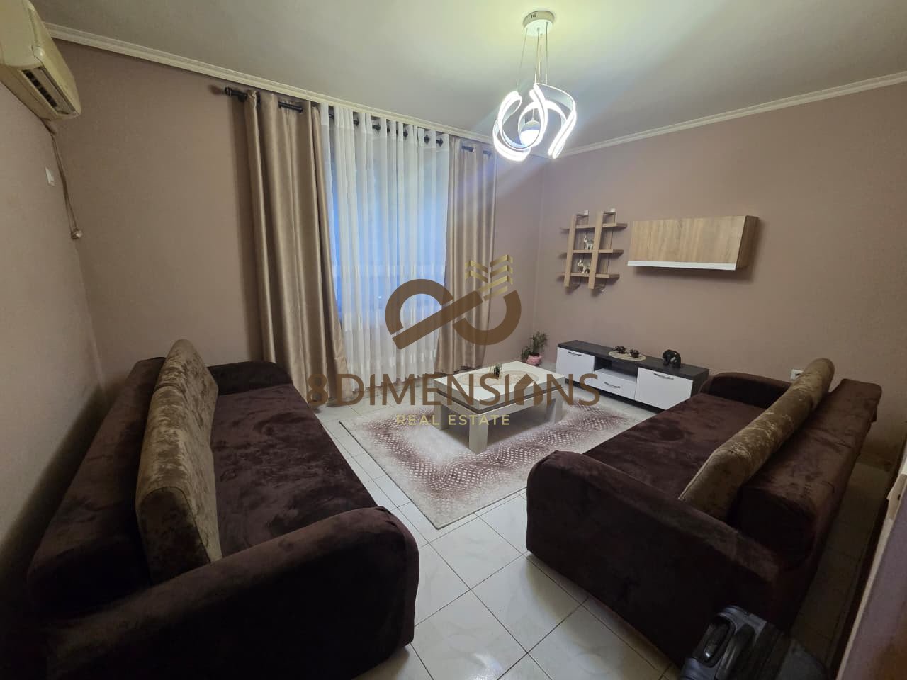 Jepet me qira apartament 1+1, brenda Unazës së Vogël, tek Ish-Restorant Durrësi (ID D8241A-265)