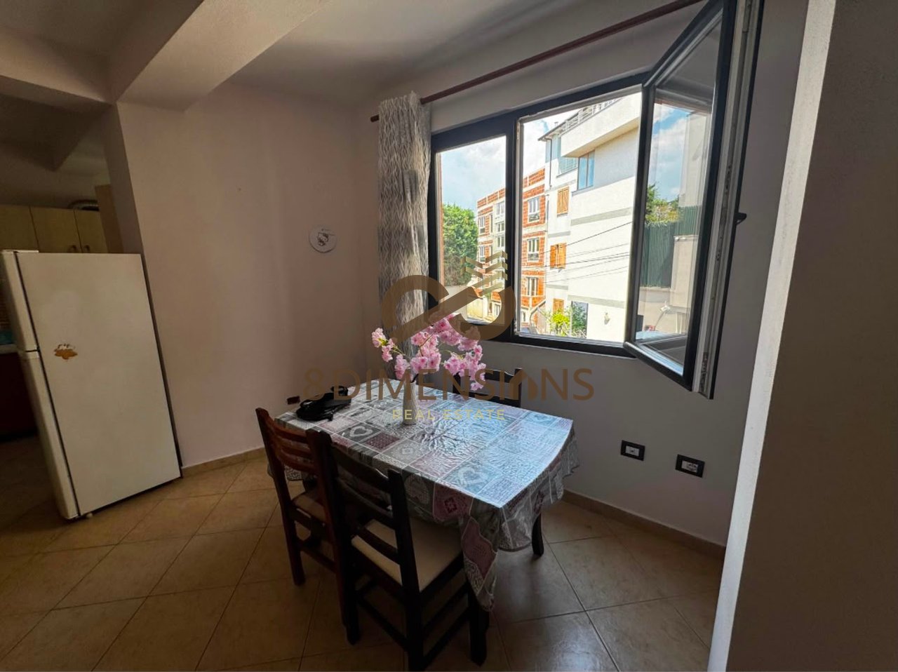 Apartament me qera 2+1 tek rruga Elbasanit - prane Xibraku D8242Z-29