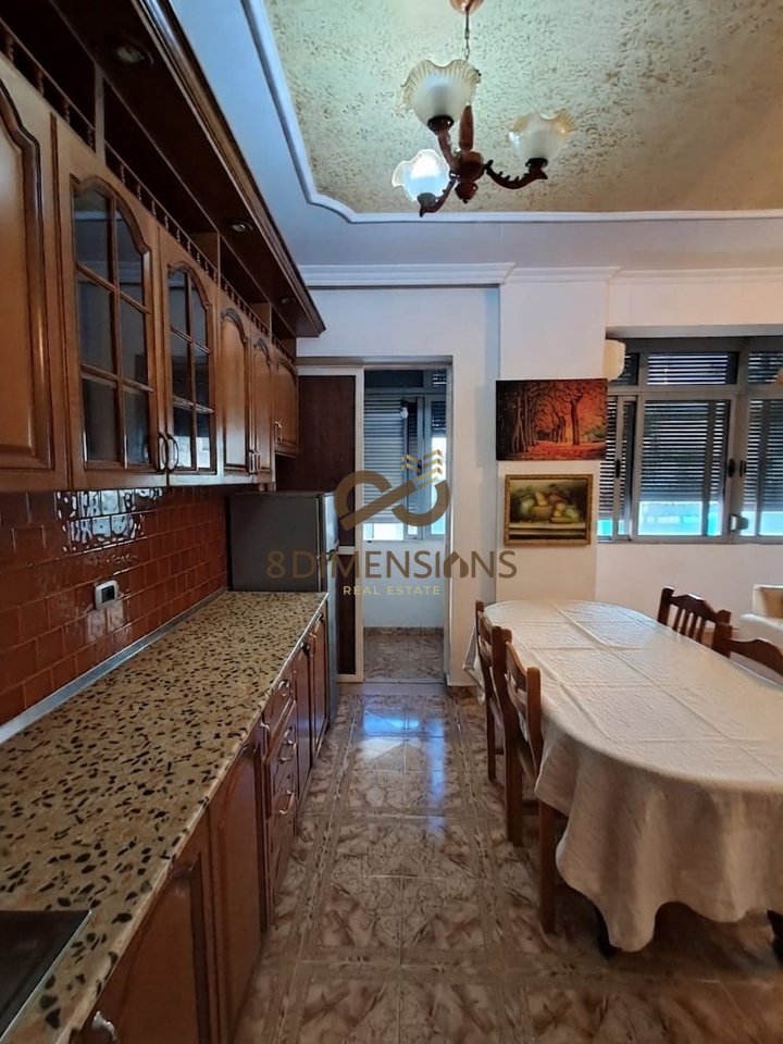 Apartament 2+1 +Ballkon ne shitje ne zonen e Ish Parkut - Tirane (ID D8142A-154)