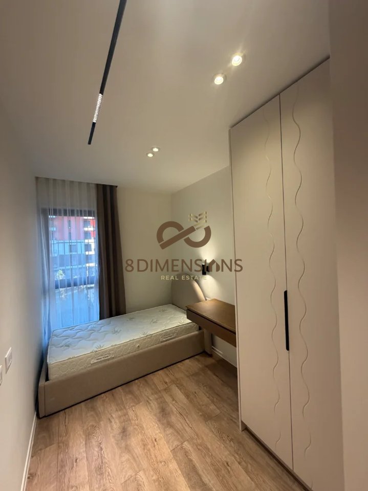 Jepet me qera apartament 3+1+2  te Bulevardi i Ri, prane Ish-Stacionit te Trenit (D8243A-27)