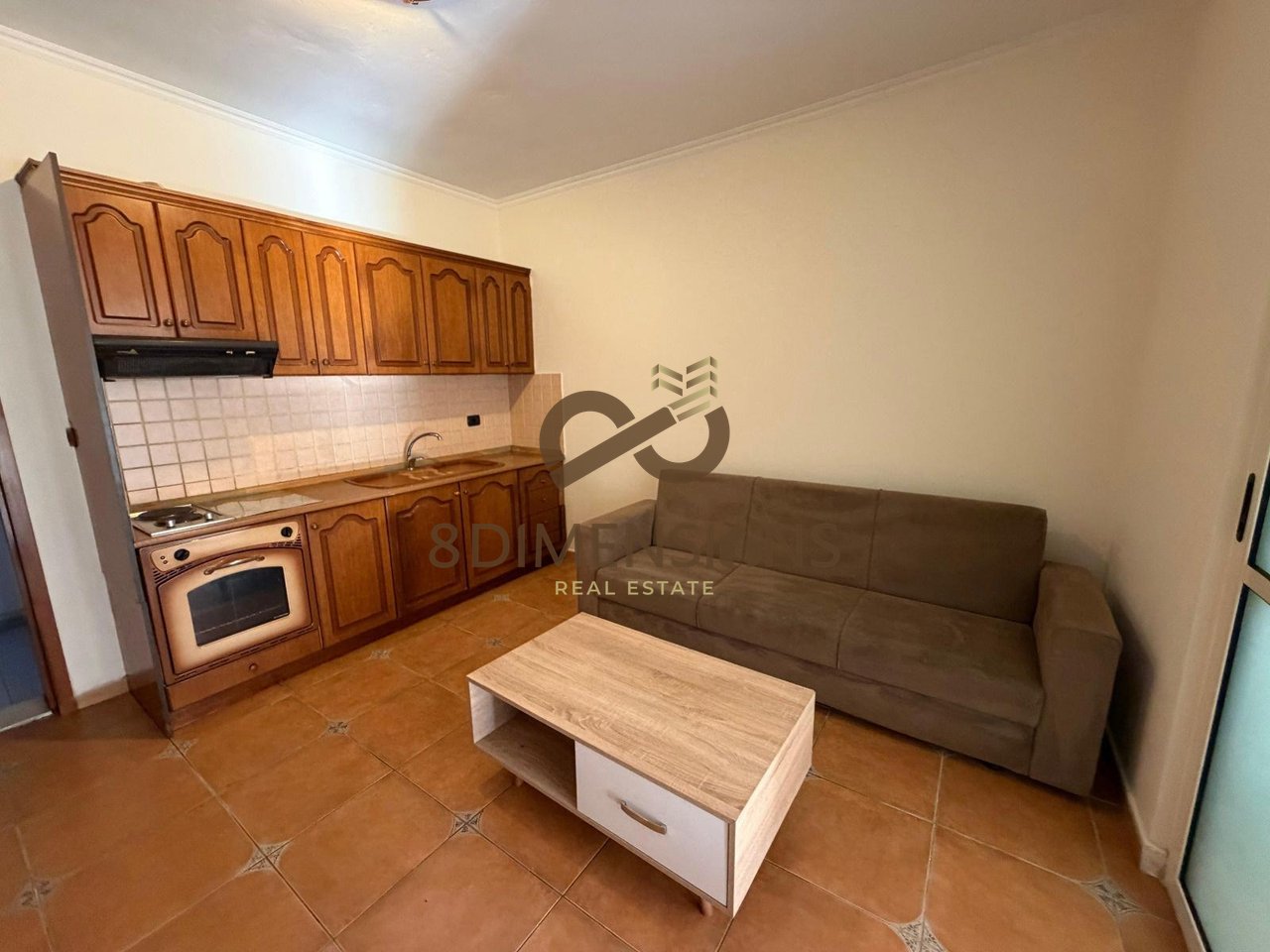 Apartament me qera 1+1 tek rruga Barrikadave,ish Stacioni Trenit D8241A-266