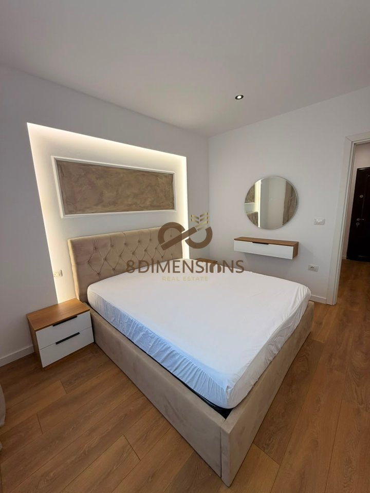 Shitet Apartament 1+1 ne 21 Dhjetor prane rruges Muhamet Gjollesha (D8141A-141)