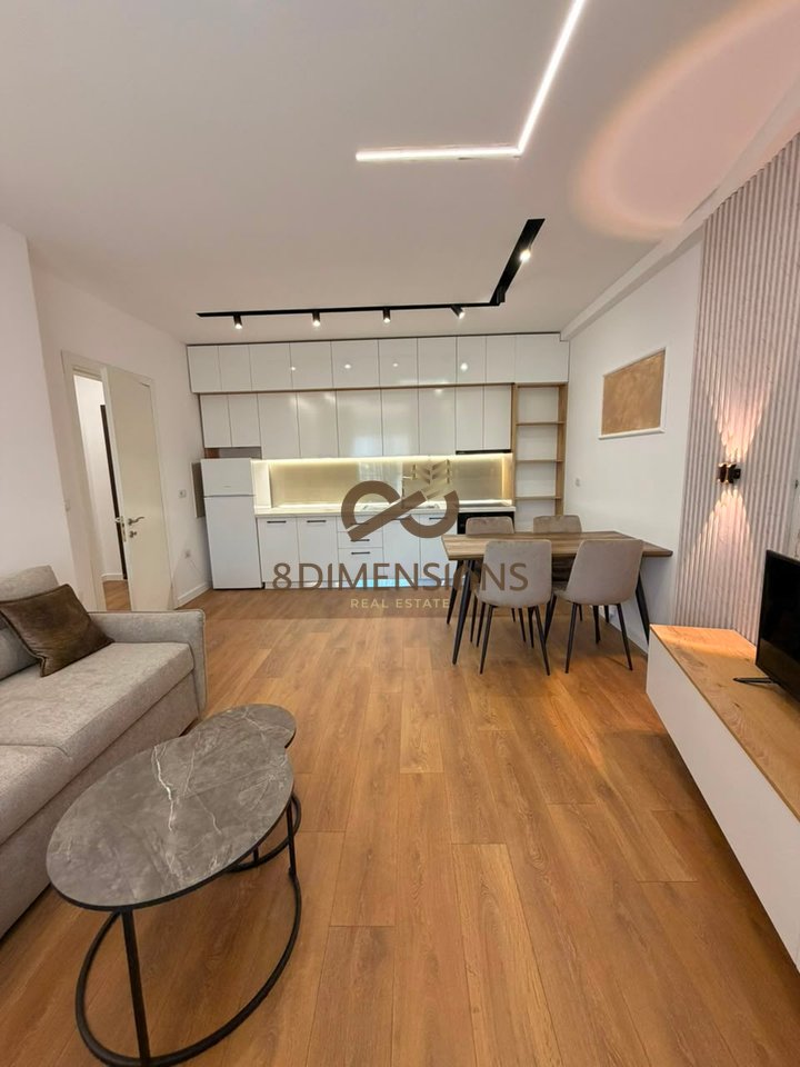 Shitet Apartament 1+1 ne 21 Dhjetor prane rruges Muhamet Gjollesha (D8141A-141)