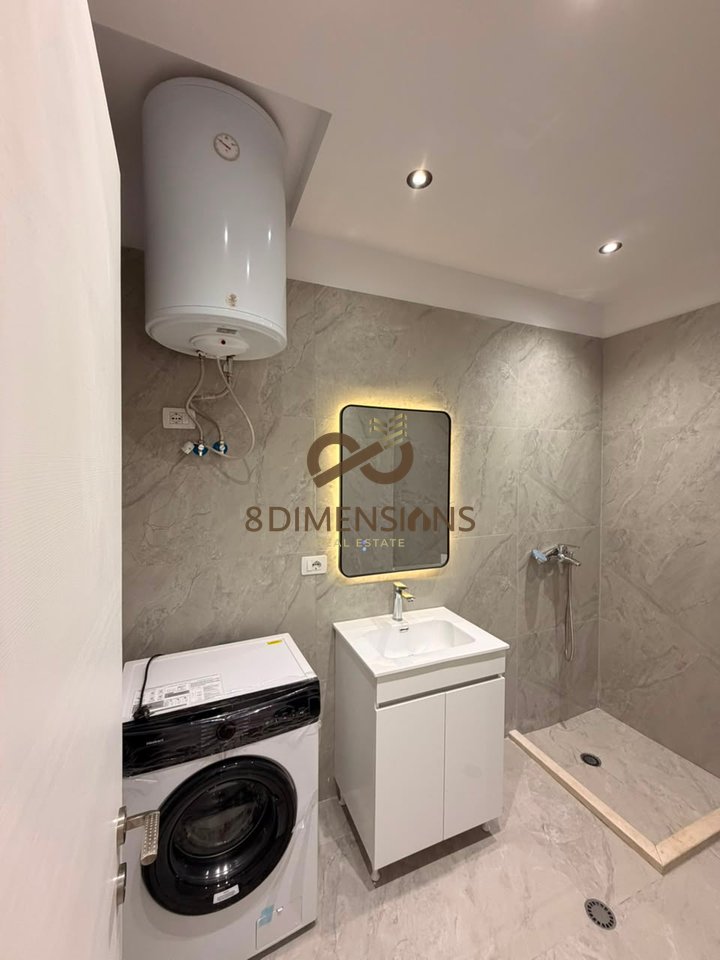 Shitet Apartament 1+1 ne 21 Dhjetor prane rruges Muhamet Gjollesha (D8141A-141)