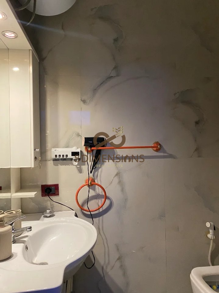 Apartament me qera 2+1+2 tualete ne Selite ,afer me Marin Barleti D8242A-269