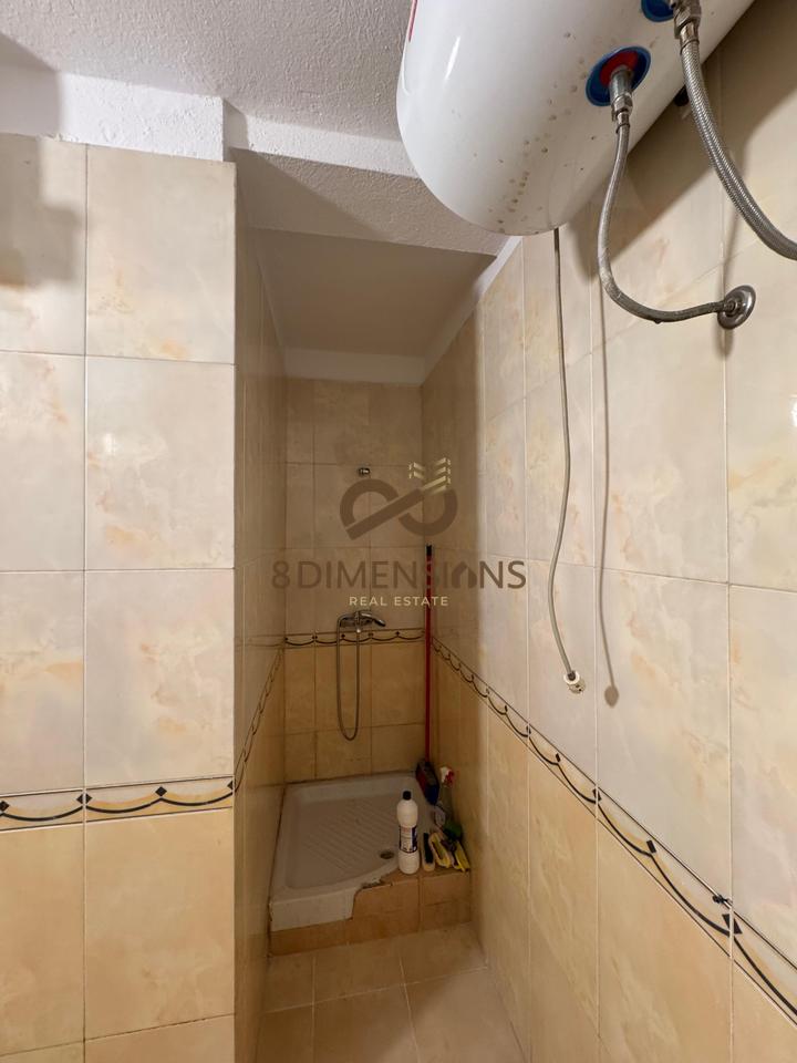 Ambient Komercial/ZYRE me qera ne Myslym Shyr, Prane “Gjykates se Larte” – Tirane (ID D828A12)